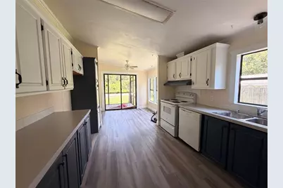 55643 Lisa Street, Astor, FL 32102 - Photo 9
