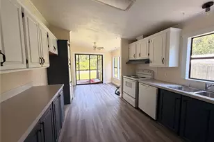 55643 Lisa St, Astor, FL 32102 - Photo 9