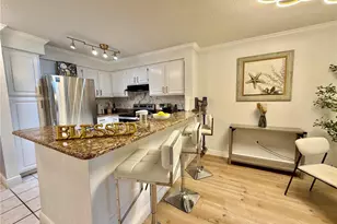 14049 Fairway Island Dr, Orlando, FL 32837 - Photo 11