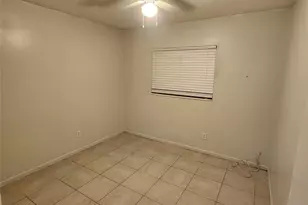 1205 E 99th Ave, Tampa, FL 33612 - Photo 5