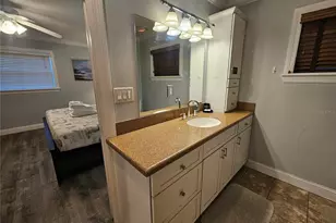 2130 Pinehurst St, Sarasota, FL 34231 - Photo 13
