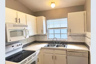 2212 Rose Brook Court, Orlando, FL 32817 - Photo 13