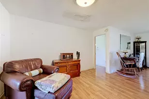 28800 Tammi Dr, Tavares, FL 32778 - Photo 11