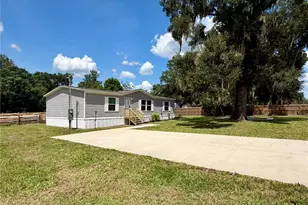 11057 SE 132nd Pl, Ocklawaha, FL 32179 - Photo 1