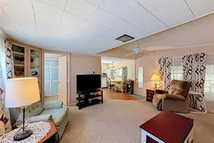 1521 Lakeview Dr, Tavares, FL 32778 - Photo 13