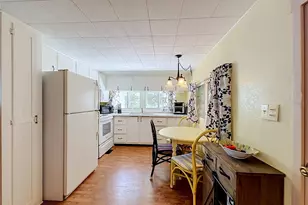 1521 Lakeview Dr, Tavares, FL 32778 - Photo 9