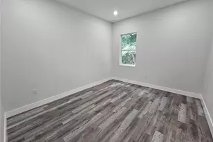 3525 McIntosh Rd, Sarasota, FL 34232 - Photo 7