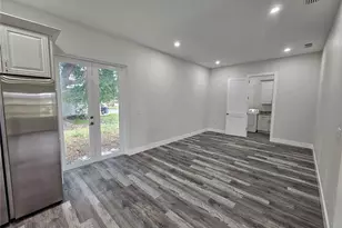 3525 McIntosh Rd, Sarasota, FL 34232 - Photo 5