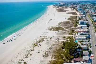 10200 Gulf Boulevard, Treasure Island, FL 33706 - Photo 11