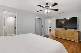 27627 Lois Dr, Tavares, FL 32778 - Photo 13