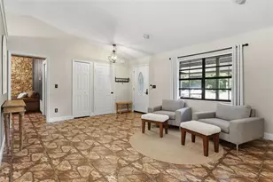 27627 Lois Dr, Tavares, FL 32778 - Photo 5