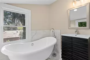 821 E Lemon Ave, Eustis, FL 32726 - Photo 23