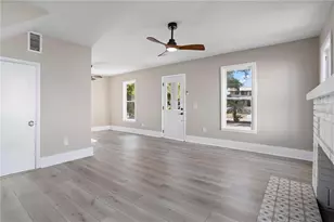 821 E Lemon Ave, Eustis, FL 32726 - Photo 7