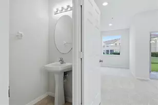 3750 Parkridge Cir, Sarasota, FL 34243 - Photo 11