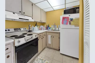 2763 Woodgate Lane #307, Sarasota, FL 34231 - Photo 7