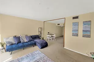 2763 Woodgate Ln, Sarasota, FL 34231 - Photo 3