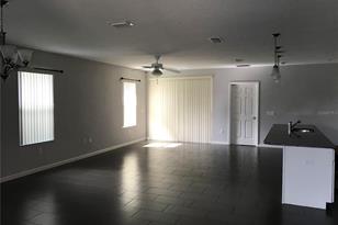 2910 Casabella Dr - Photo 3