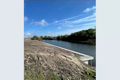 2733 NE 5th Place, Cape Coral, FL 33909 - Photo 3