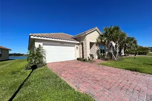3924 Carrick Bend Dr, Kissimmee, FL 34746 - Photo 3