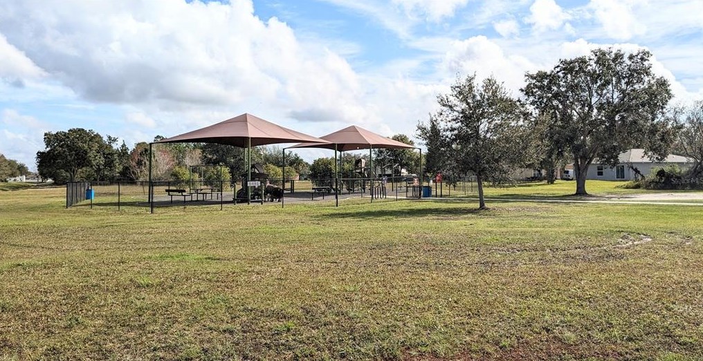 918 Cannes Dr, Kissimmee FL 34759-3815 exterior