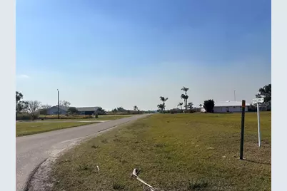 7 Poinciana Drive, Indian Lake Estates, FL 33855 - Photo 9