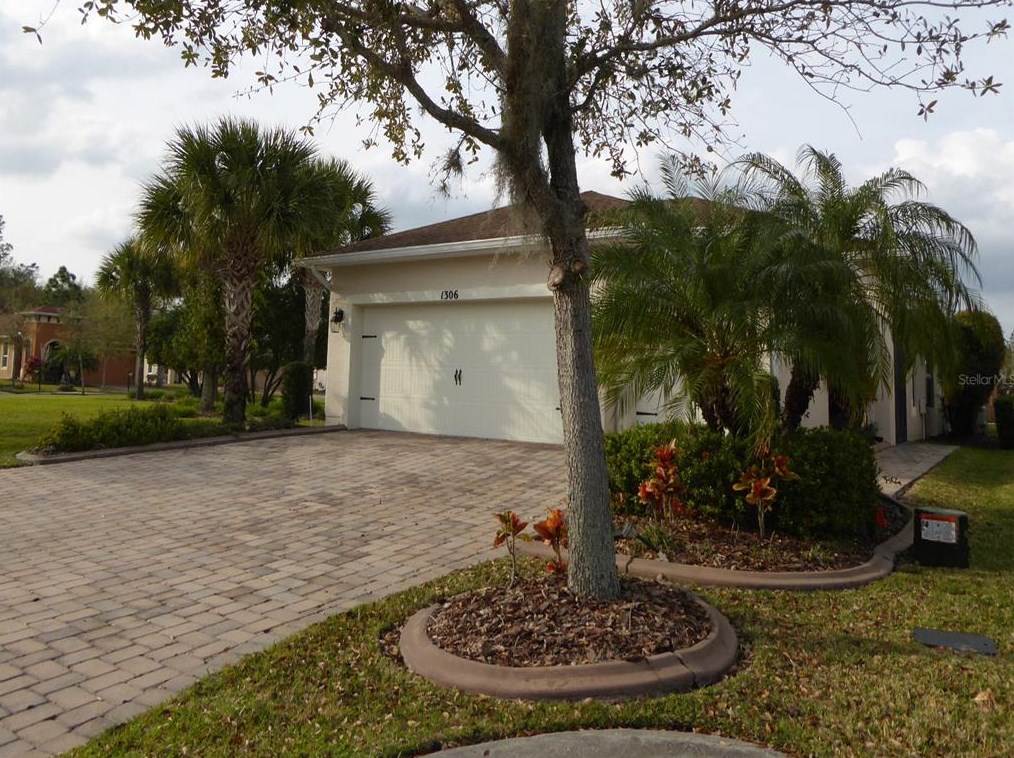 1306 Harbor Ridge Dr, Kissimmee FL 34759-6211 exterior