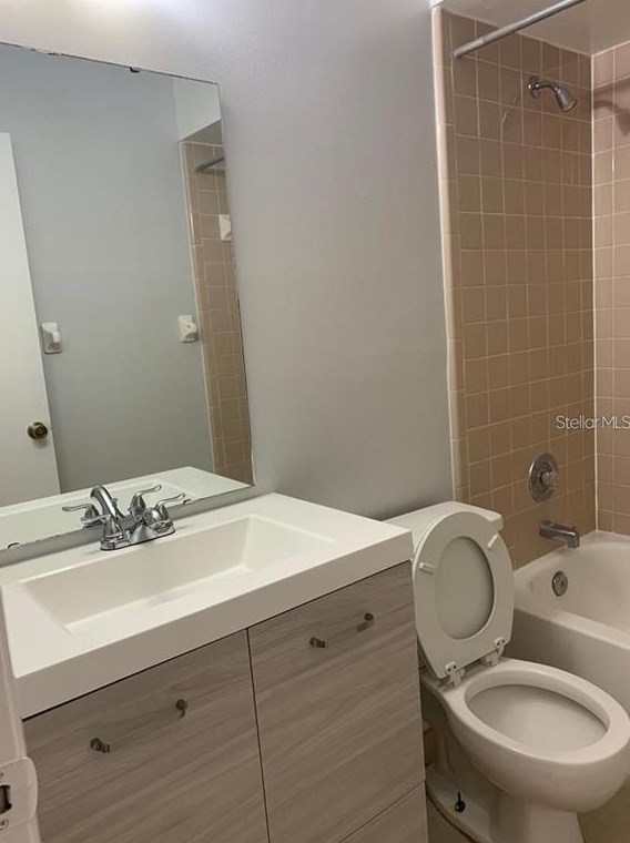 62 Las Brisas Ct, Kissimmee FL 34743-4332 exterior