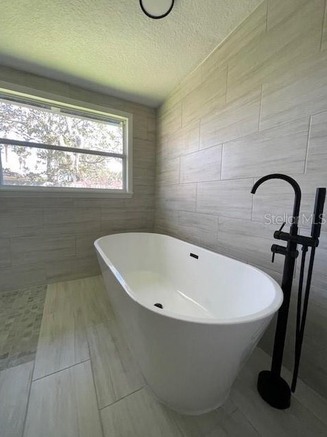 124 Foxridge Run, Longwood FL  32750-2769 exterior