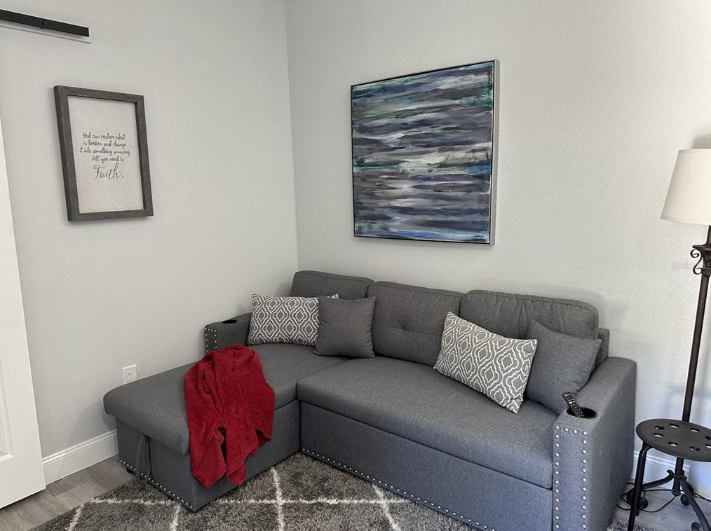 717 Ridgewood Ave, Deland FL  32720-2644 exterior