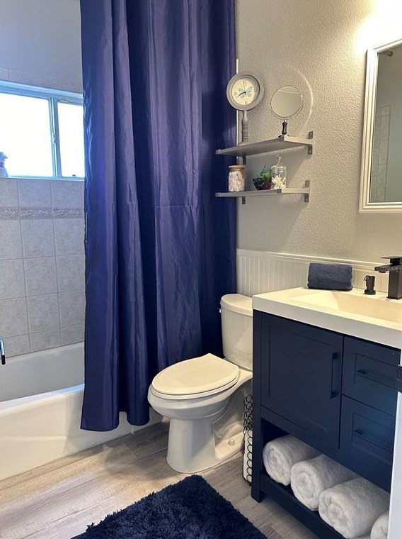 717 Ridgewood Ave, Deland FL  32720-2644 exterior