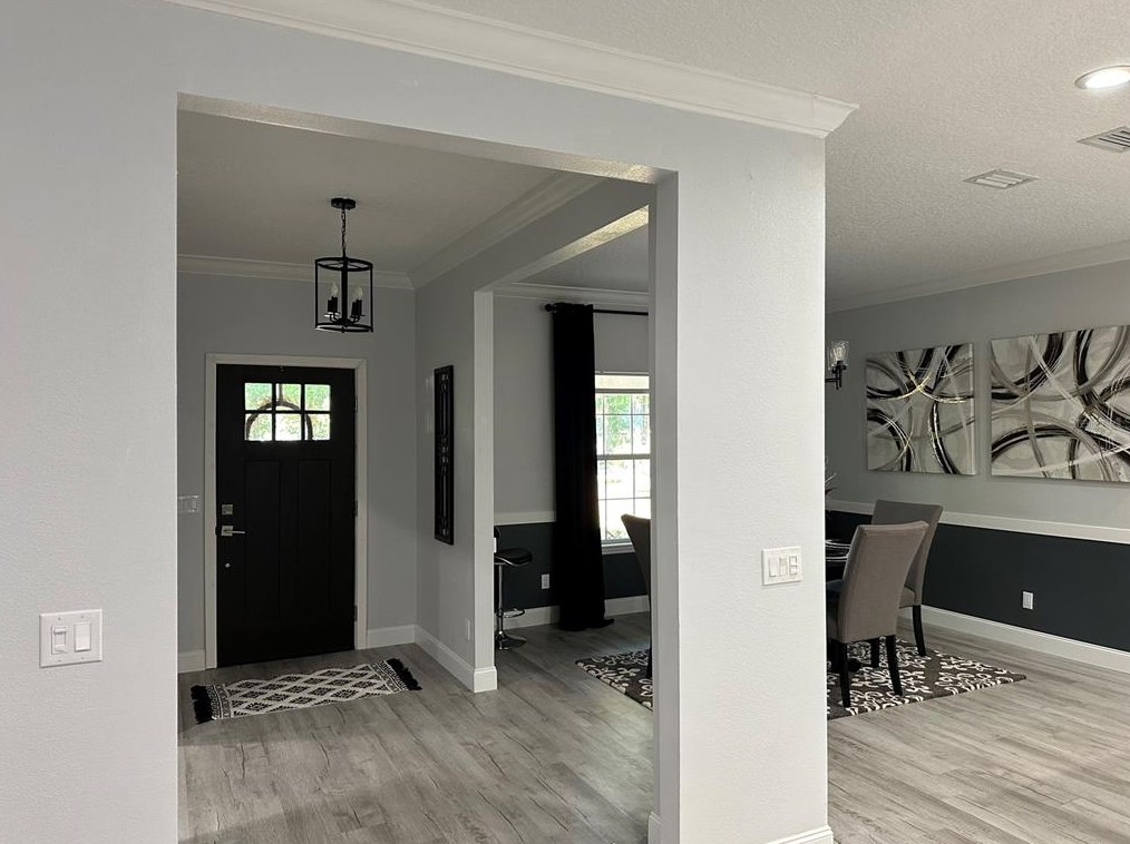 717 Ridgewood Ave, Deland FL  32720-2644 exterior