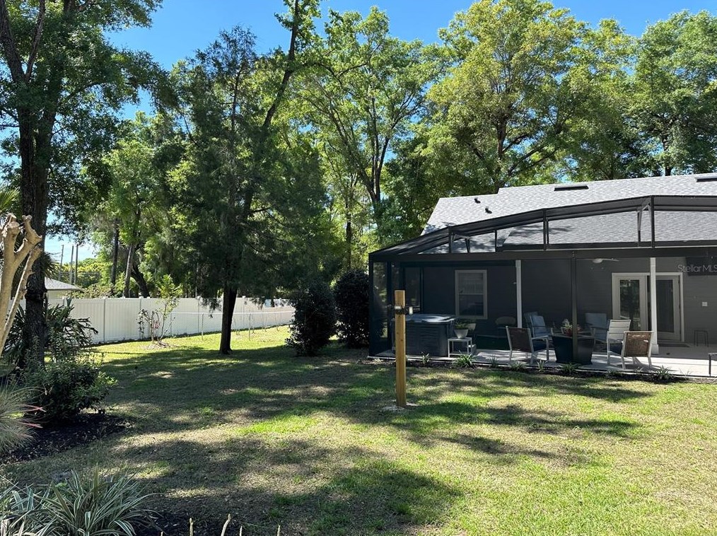 717 Ridgewood Ave, Deland FL  32720-2644 exterior