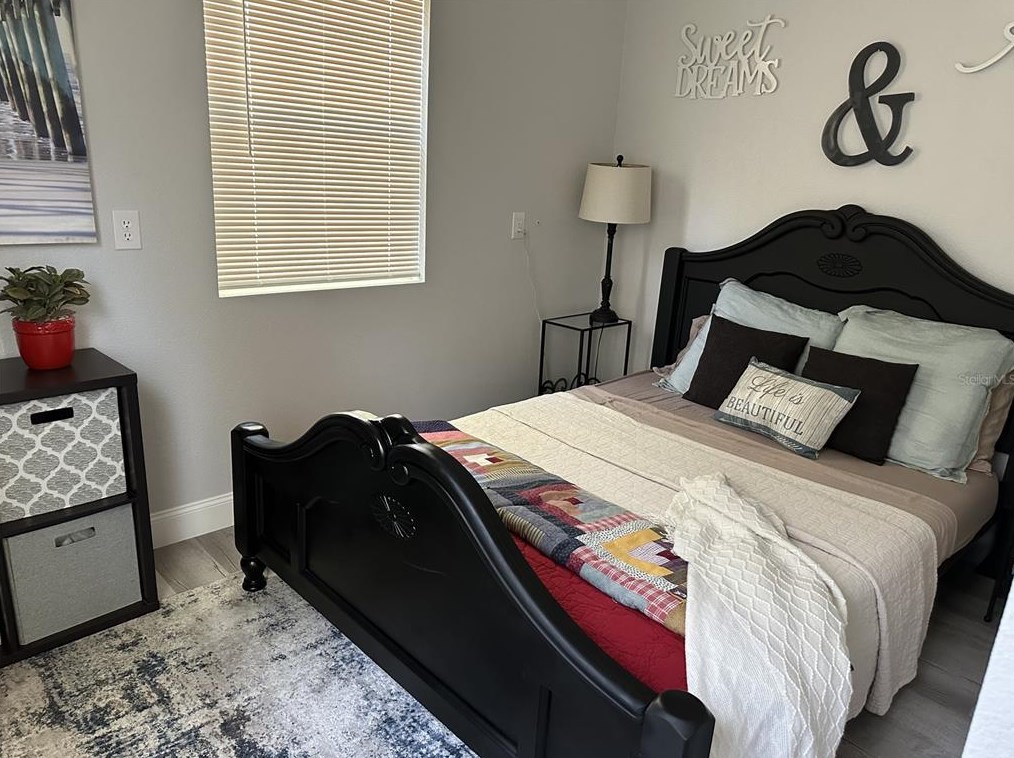 717 Ridgewood Ave, Deland FL  32720-2644 exterior