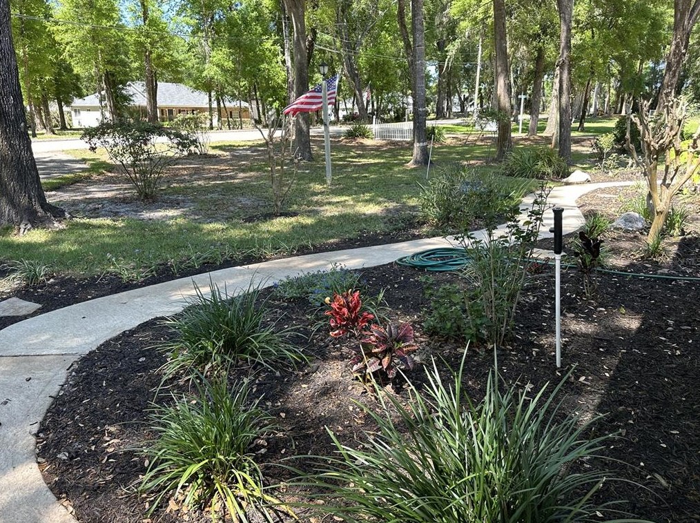 717 Ridgewood Ave, Deland FL  32720-2644 exterior