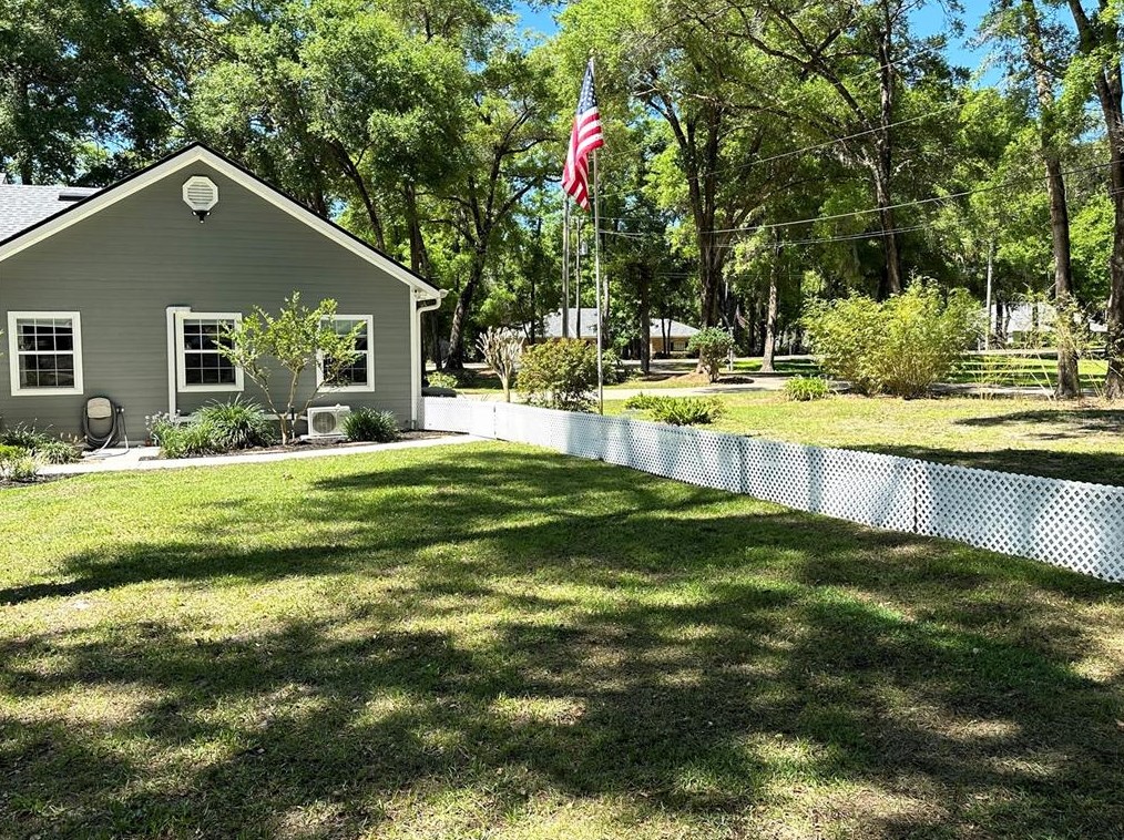 717 Ridgewood Ave, Deland FL  32720-2644 exterior