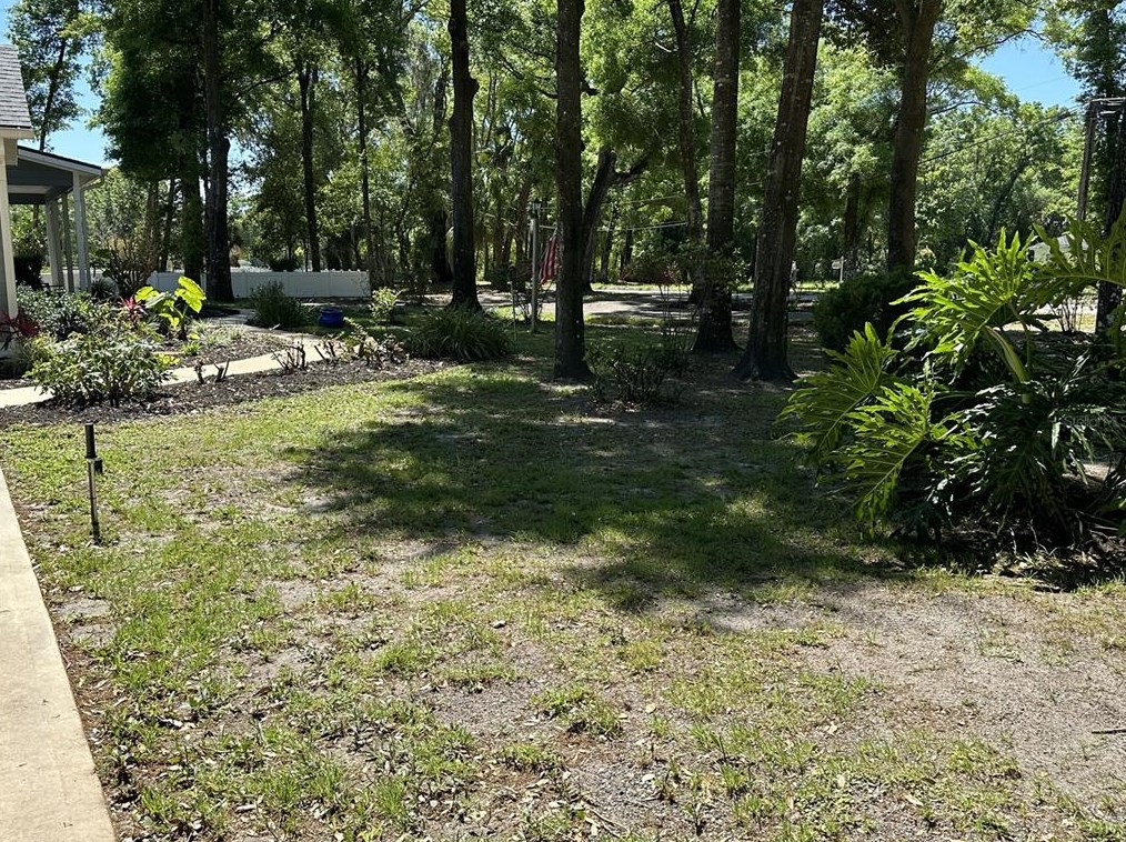 717 Ridgewood Ave, Deland FL  32720-2644 exterior