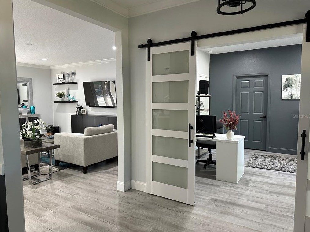 717 Ridgewood Ave, Deland FL  32720-2644 exterior