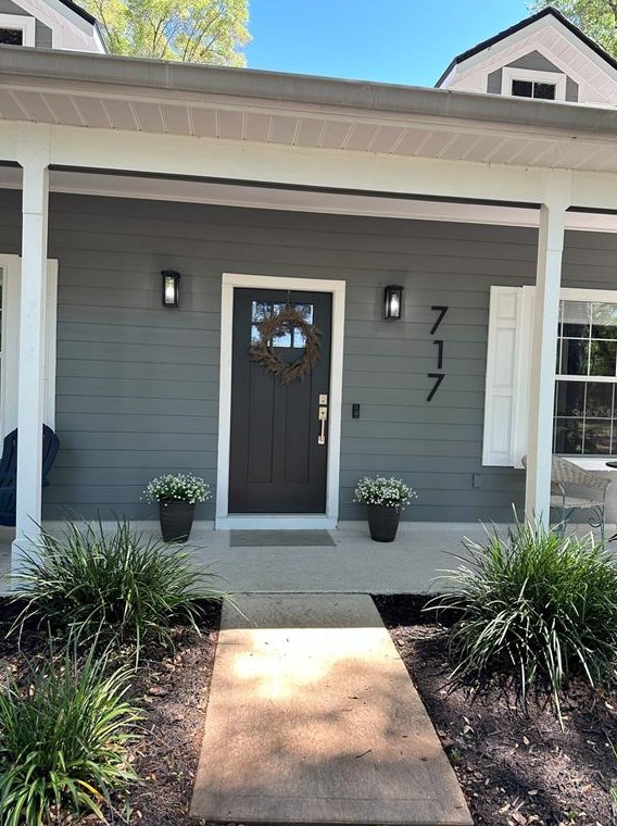 717 Ridgewood Ave, Deland FL  32720-2644 exterior