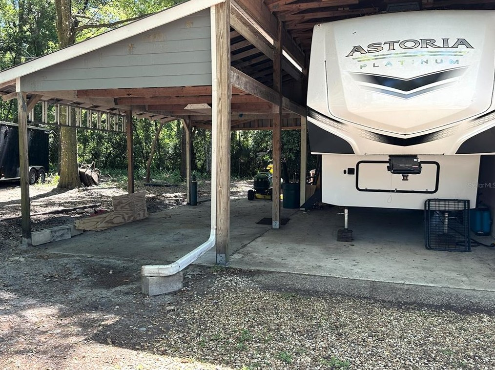 717 Ridgewood Ave, Deland FL  32720-2644 exterior