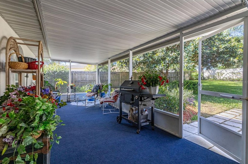 415 Westwind Dr, Davenport FL  33896-6613 exterior