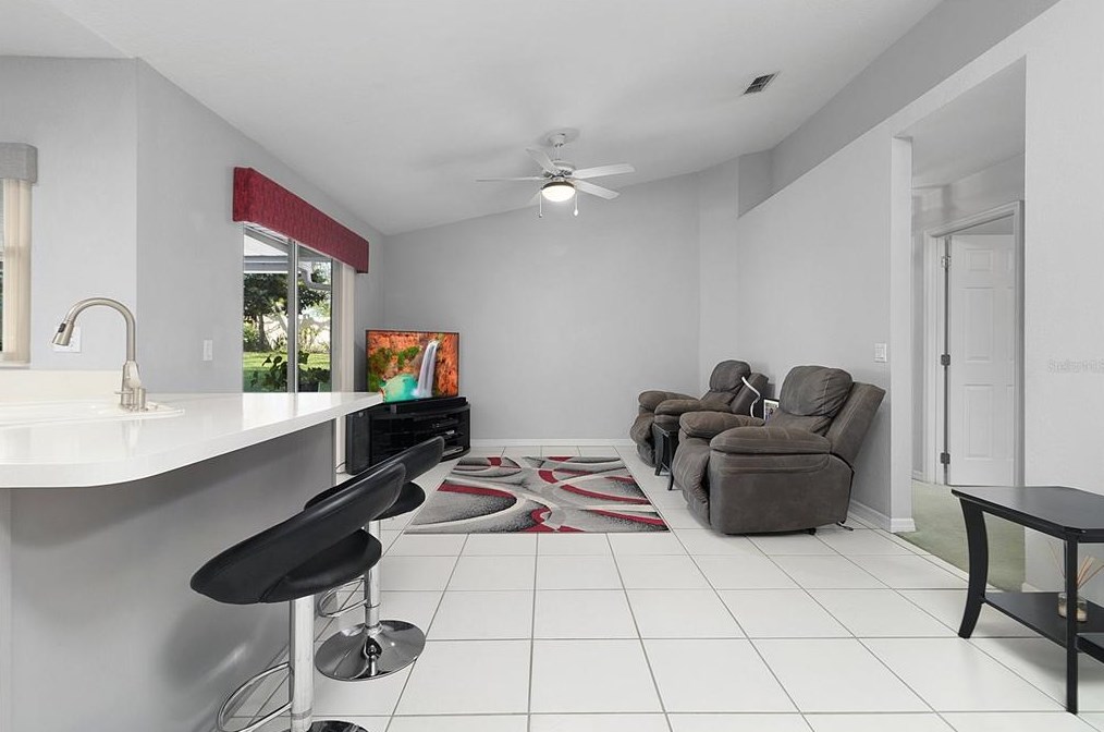 415 Westwind Dr, Davenport FL  33896-6613 exterior