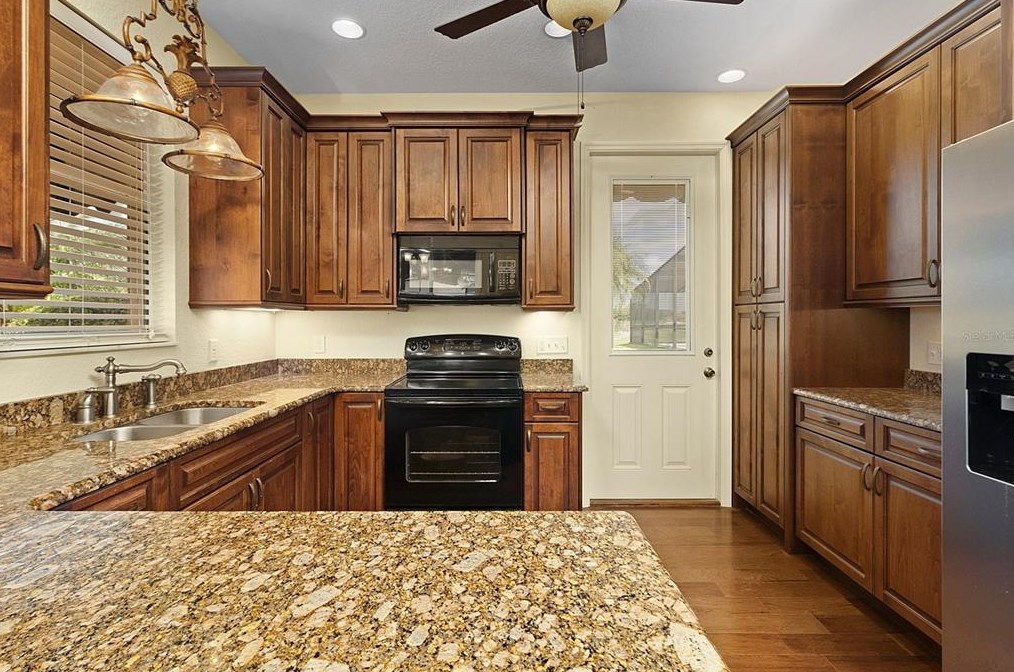 4184 Dunmore Dr, Lake Wales FL  33859-5742 exterior