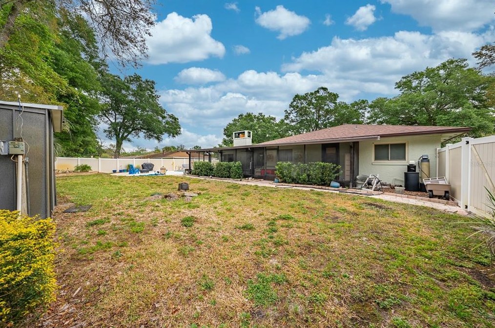 1434 Paula Dr, Apopka FL  32703-7423 exterior