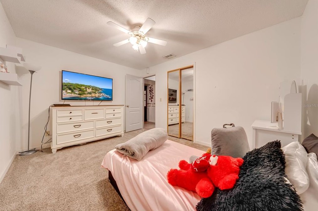 1434 Paula Dr, Apopka FL  32703-7423 exterior