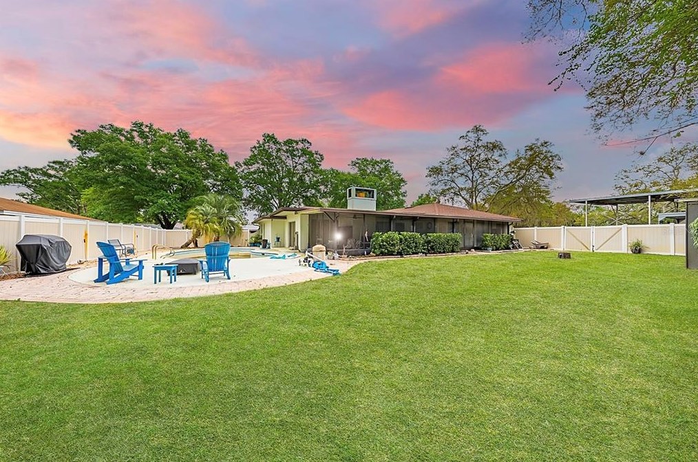 1434 Paula Dr, Apopka FL  32703-7423 exterior