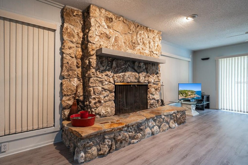 1434 Paula Dr, Apopka FL  32703-7423 exterior