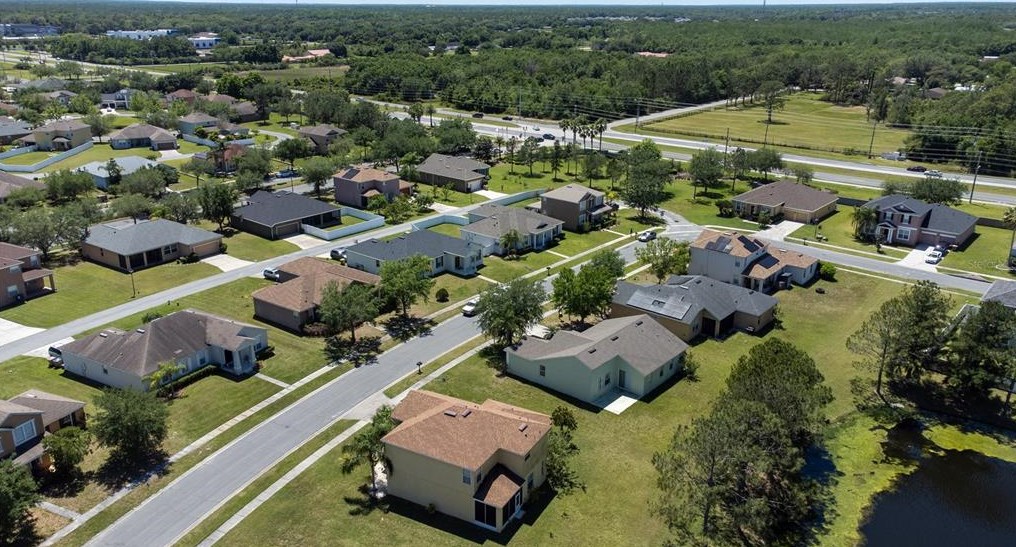 3260 Marshfield Preserve Way, Kissimmee FL 34746-2112 exterior