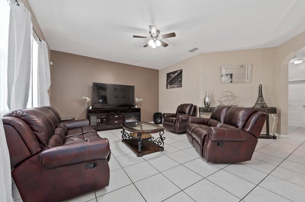 3260 Marshfield Preserve Way, Kissimmee FL 34746-2112 exterior