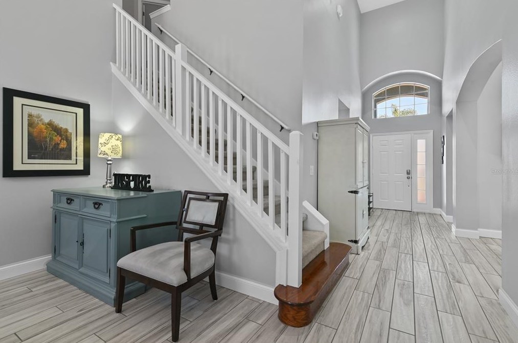 985 Lk Berkley Dr, Kissimmee FL  34746-6122 exterior