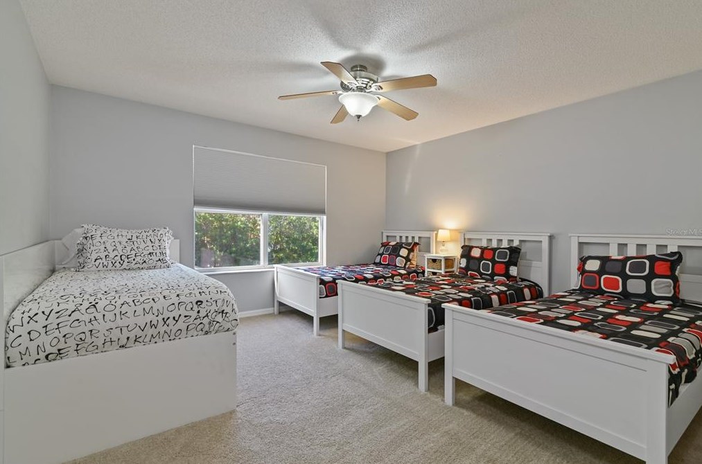 985 Lk Berkley Dr, Kissimmee FL  34746-6122 exterior